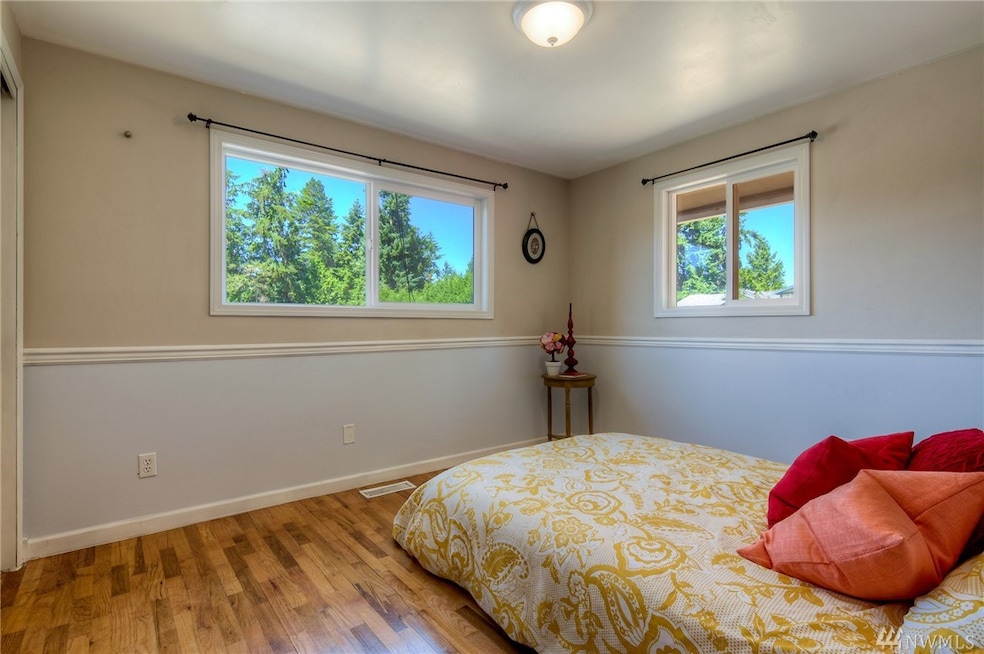 7611 202nd St SW, Edmonds, WA 98026 - photo 1