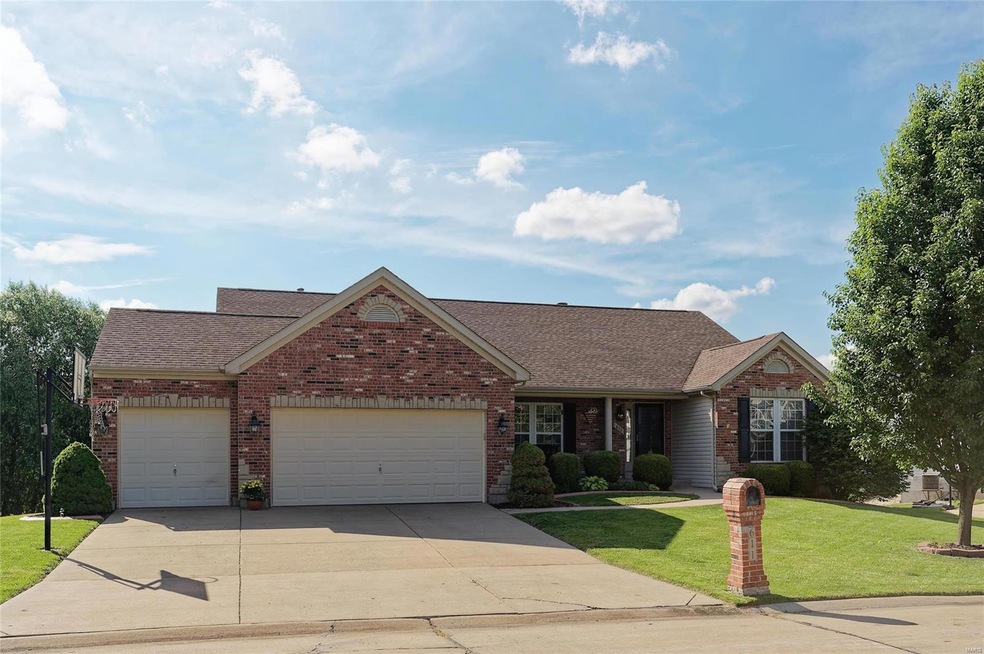 611 Glen Brook Ct, Lake Saint Louis, MO 63367 - photo 1