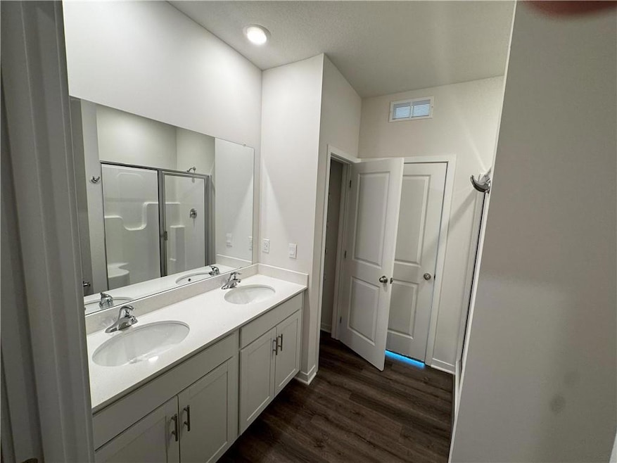 20190 Cornice St, Spring Hill, KS 66083 - photo 1