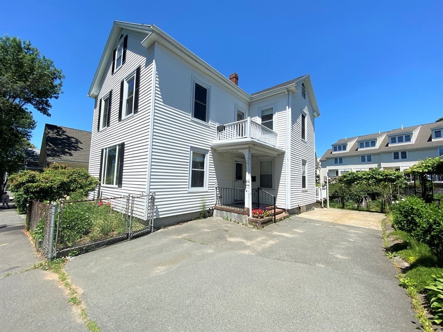 13 W Dane St unit 2, Beverly, MA 01915 - photo 1