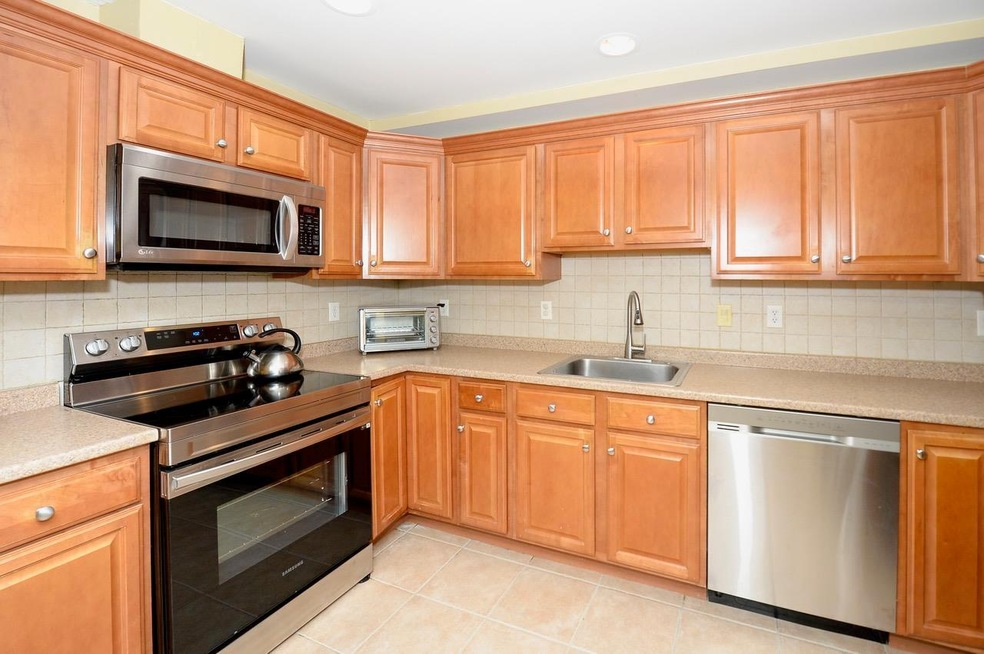 614 Fairview Ave unit D, Fairview, NJ 07022 - photo 1