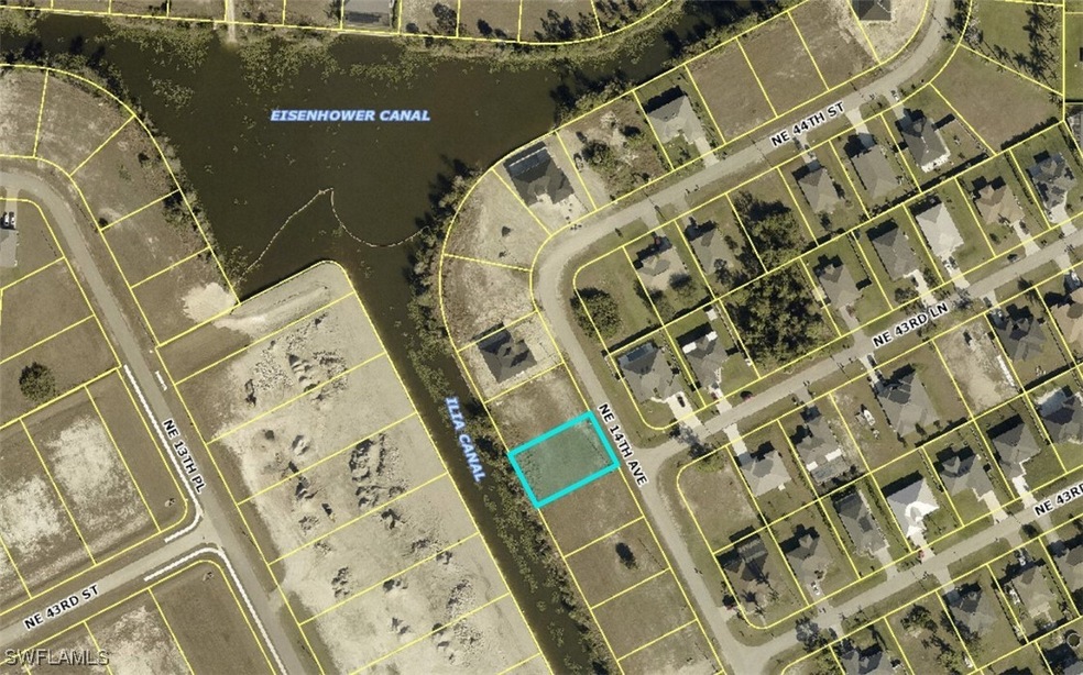 Aerial map of property and surrounding area featur