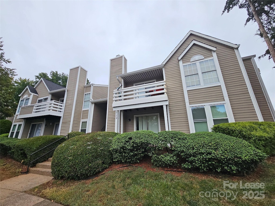 9619 Vinca Cir unit B, Charlotte, NC 28213 - photo 1