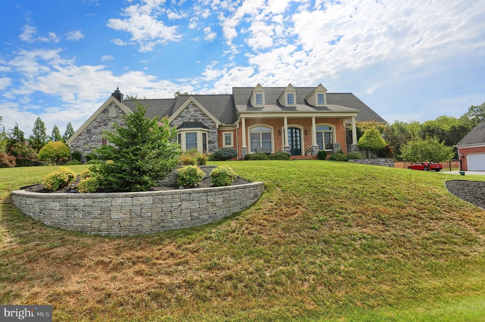 1647 Castlegreen Dr, Greencastle, PA 17225 - photo 1