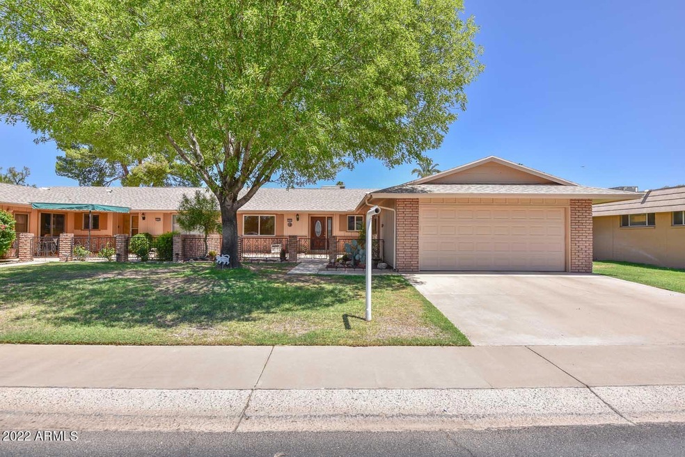 10902 W Cameo Dr unit 15, Sun City, AZ 85351 - photo 1