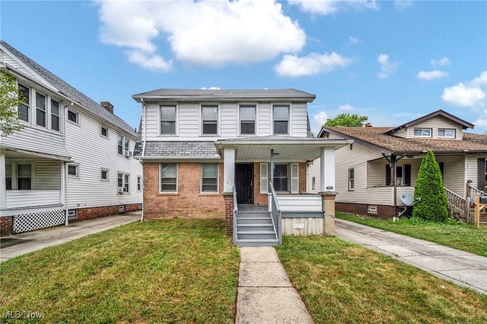 1561 E 204th St, Euclid, OH 44117 - photo 1