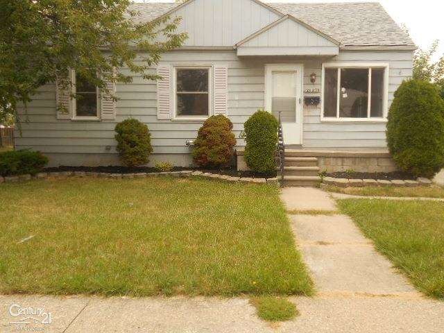 26271 Blumfield St, Roseville, MI 48066 - photo 1