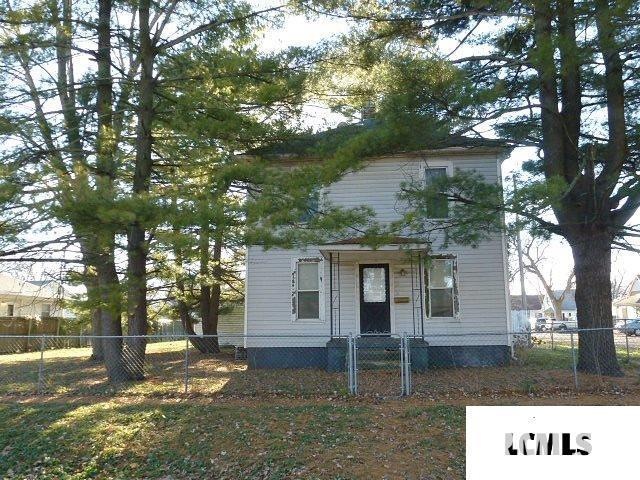 604 Denver Ave, Lincoln, IL 62656 - photo 1