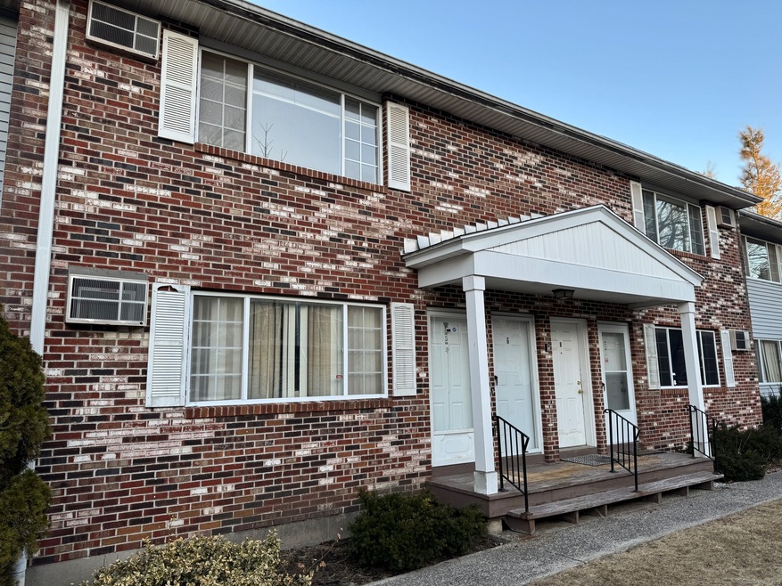 81 Chipman St unit 6, Waterbury, CT 06708 - photo 1