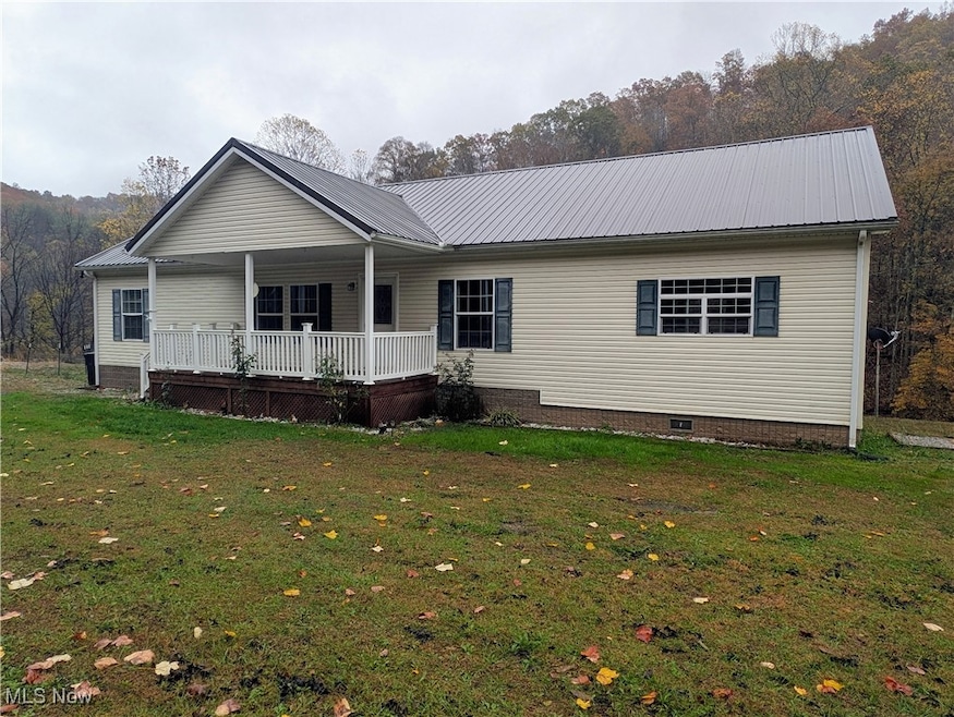 98 Trace Rd, Newton, WV 25266 - photo 1