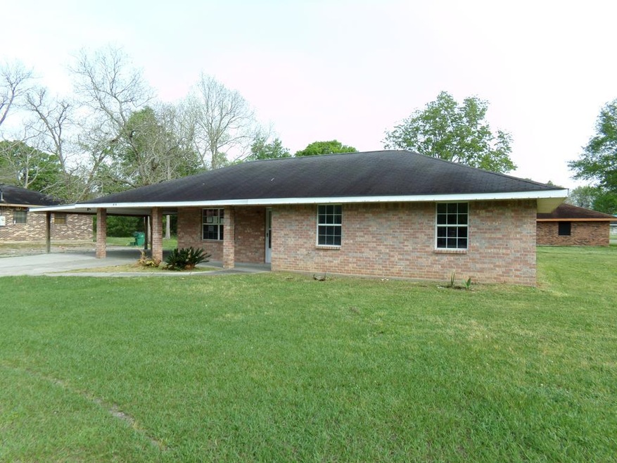 610 Rosa St, Picayune, MS 39466 - photo 1