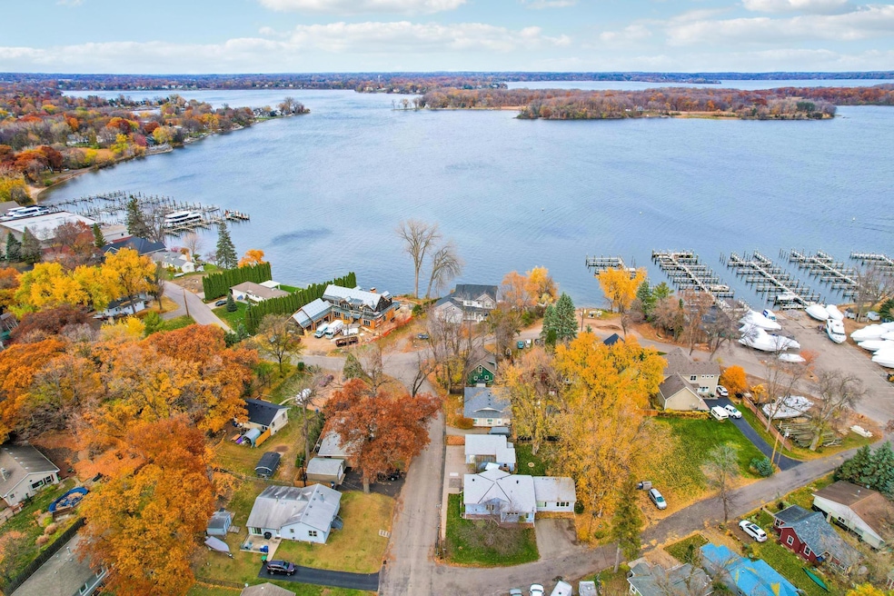 25 Waseca Ave, Excelsior, MN 55331 - photo 1