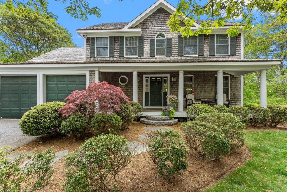 Welcome to 5 Bayes Hill Circle.