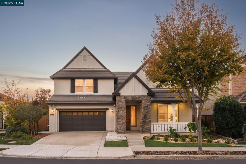 For Sale $2,295,000 • Co-Listing Agent