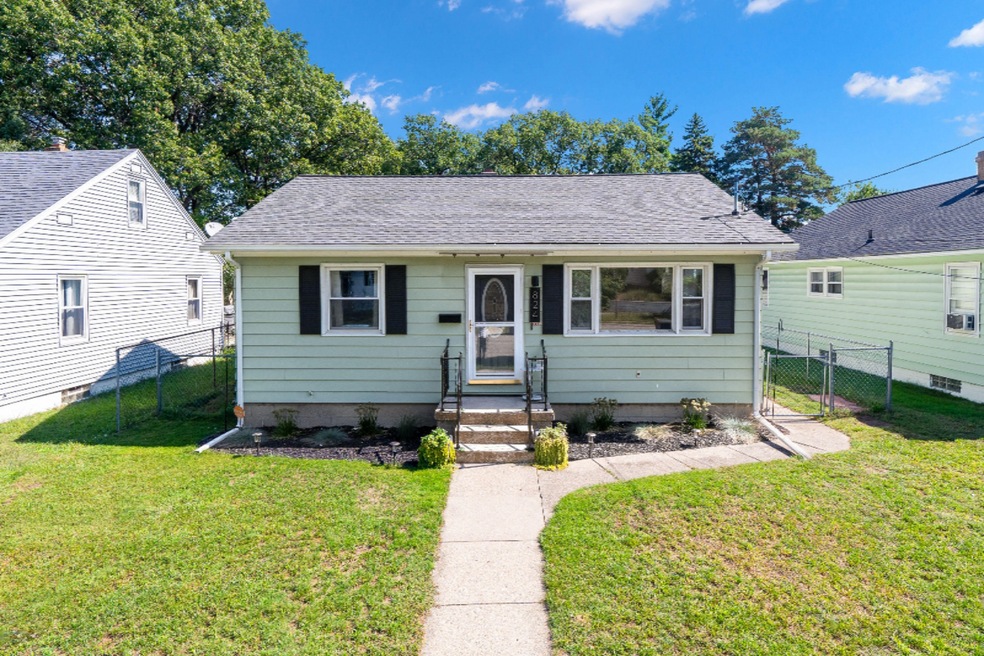 824 Spring Ave , Grand Rapids, MI 49503