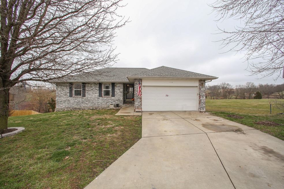 114 Daleview Cir, Nixa, MO 65714 - photo 1