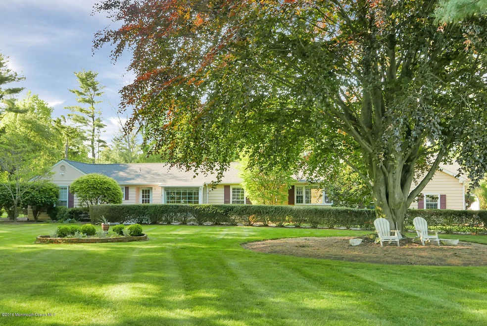 17 Sailers Way, Rumson