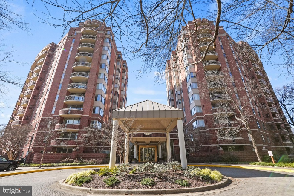 The Fallswood, Rockville, MD 20852 - photo 1