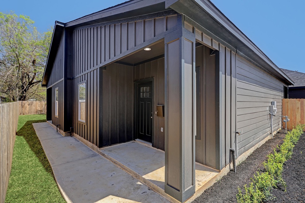 4409 Weaver Rd unit 1, Houston, TX 77016 - photo 1