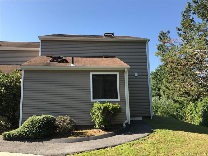 31 Hewitt Rd unit C1, Mystic, CT 06355 - photo 1