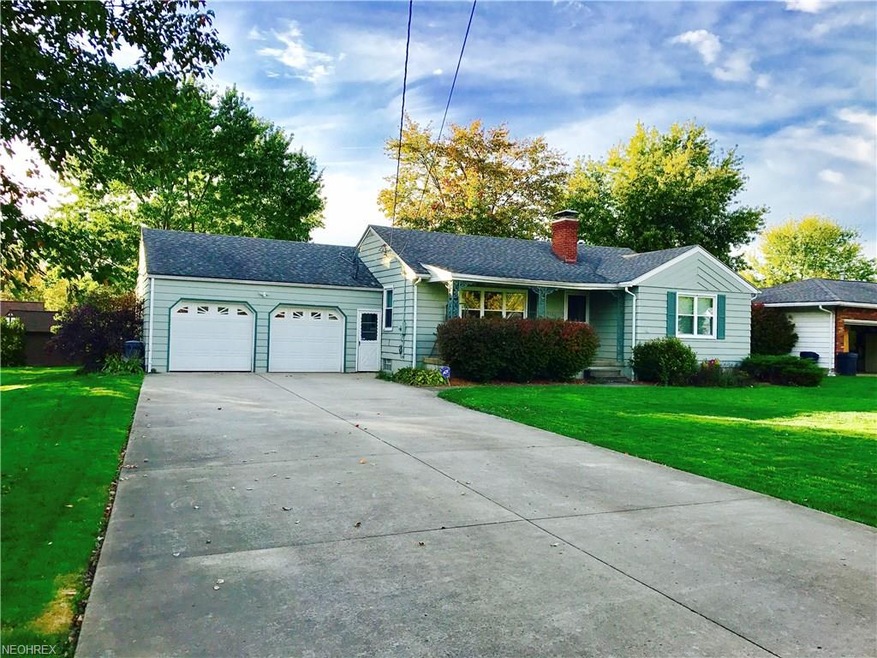 Nice 3 bedroom ranch located in Champion!