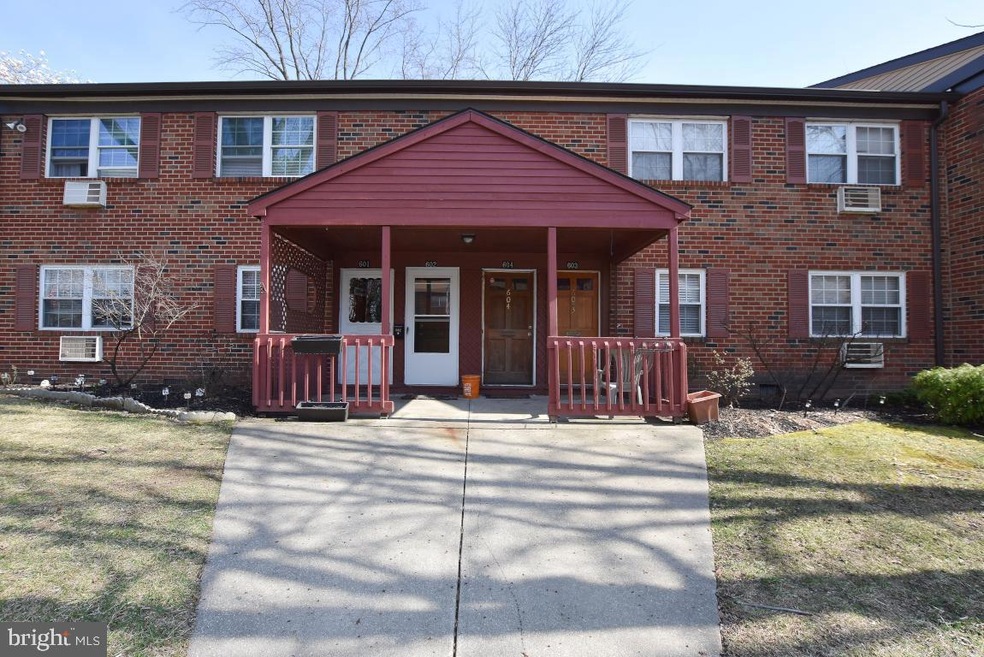 603 Garnet Dr unit 6D, Burlington, NJ 08016 - photo 1