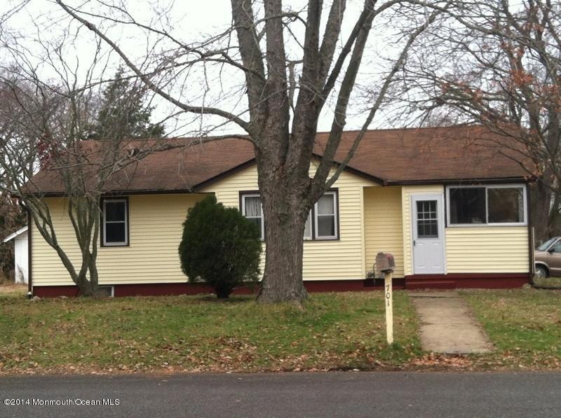 701 FAIRVIEW AVE -(FRONT)