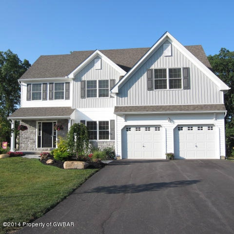 116 Fairway Dr, Drums, PA 18222 - photo 1