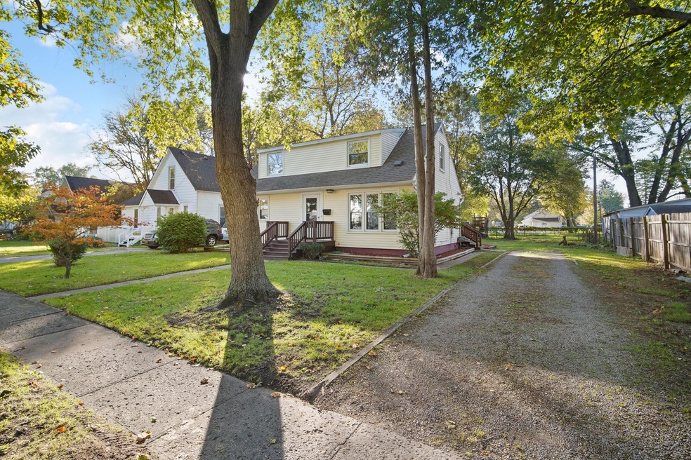 408 E Logan Main Image