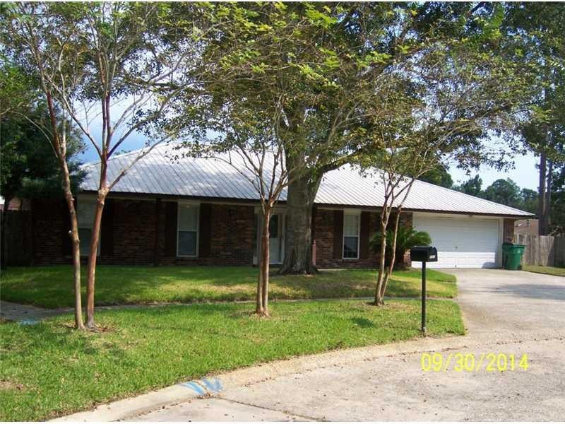 207 Sydney Cir, Slidell, LA 70458 - photo 1