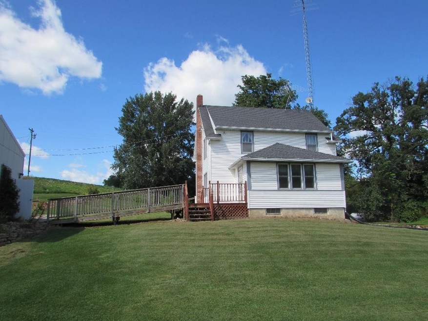 7454 Irish Hollow Rd, Potosi, WI 53820 - photo 1