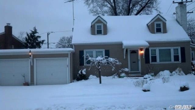 161 Buckingham Place, Lynbrook, NY 11563 - photo 1