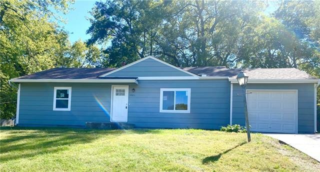 10211 W 56th Terrace, Shawnee, KS 66203 - photo 1