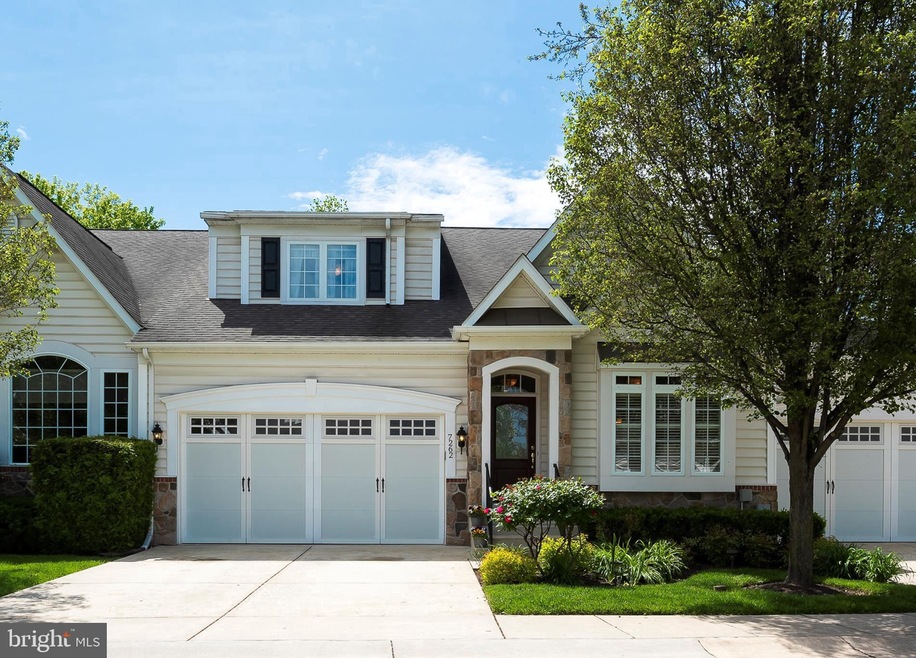 7262 Pebble Creek Dr, Elkridge, MD 21075 - photo 1