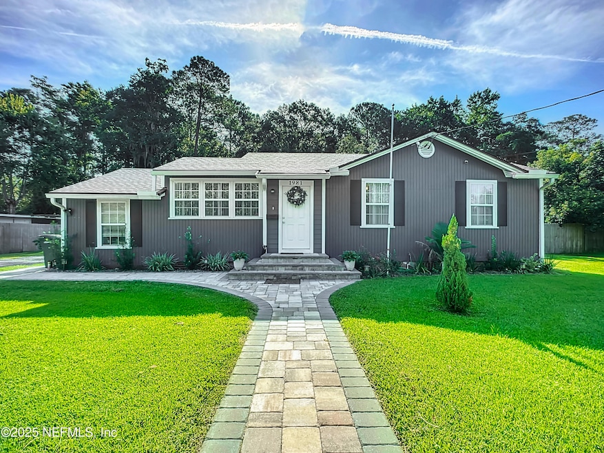 Under Contract $295,000 • Co-Listing Agent