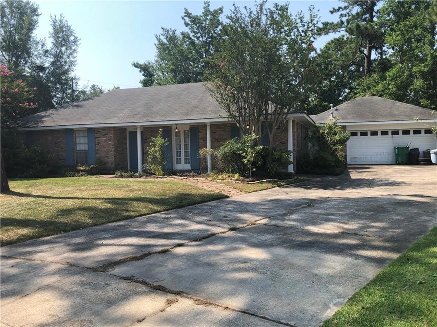1515 Redwood Circle