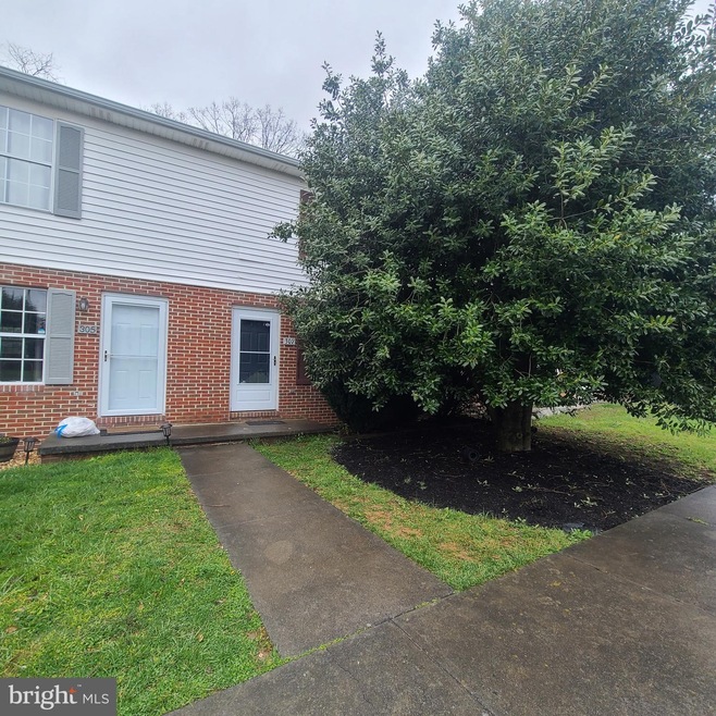 307 Nottoway Dr, Stephens City, VA 22655 - photo 1