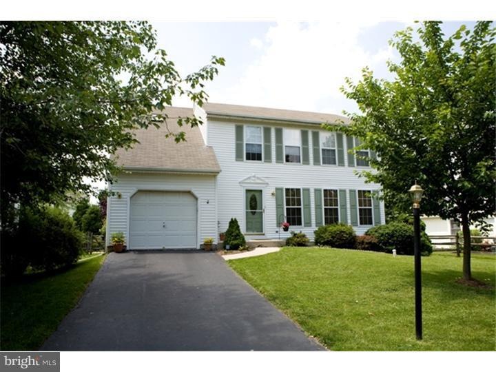 197 Abbey Dr, Royersford, PA 19468 - photo 1