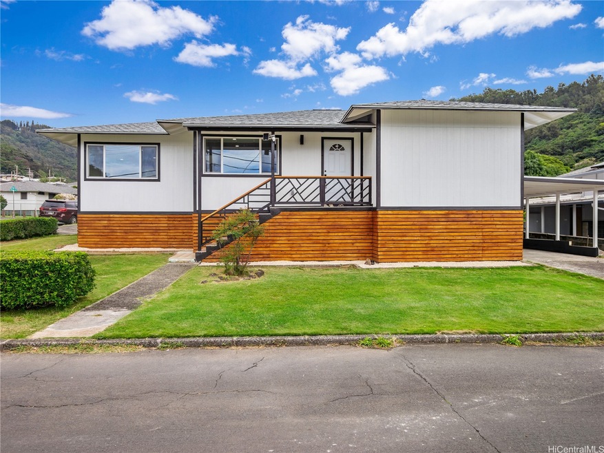 MAIN ENTRY OF 2511 PAUOA RD