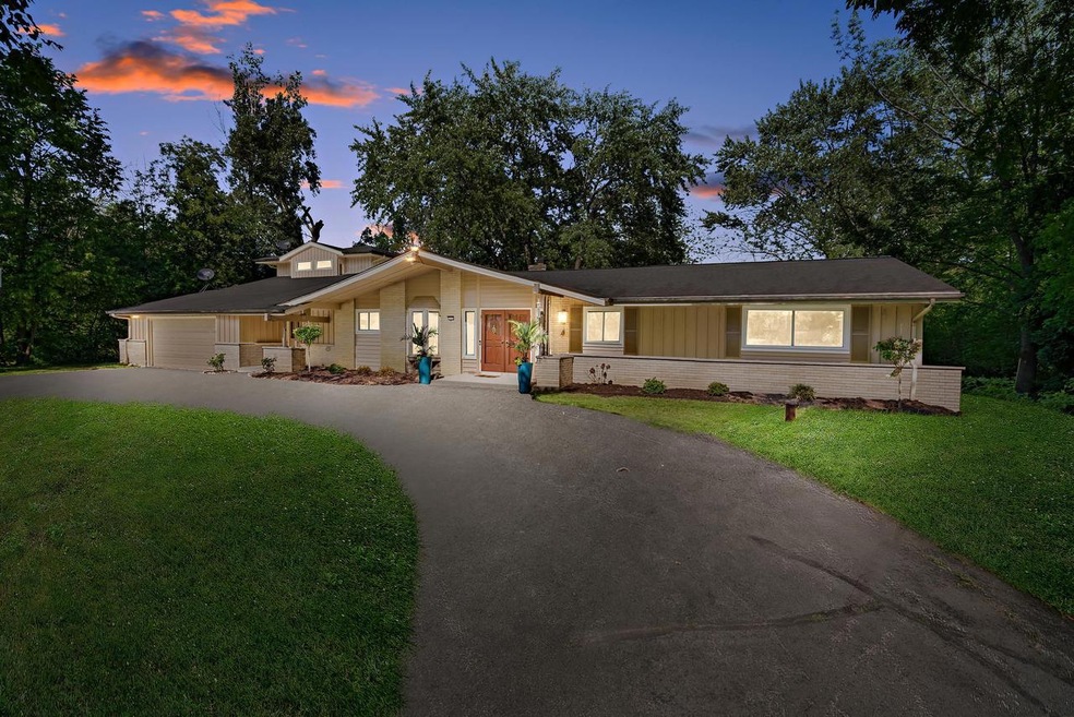 8712 N Spruce Rd, Milwaukee, WI 53217 - photo 1