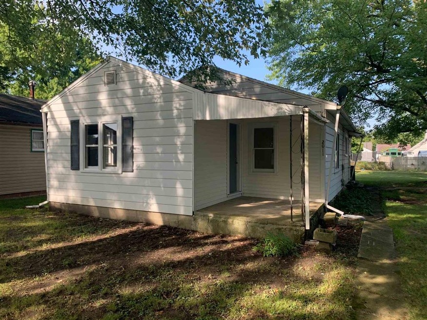 2011 S May Ave, Muncie, IN 47302 - photo 1