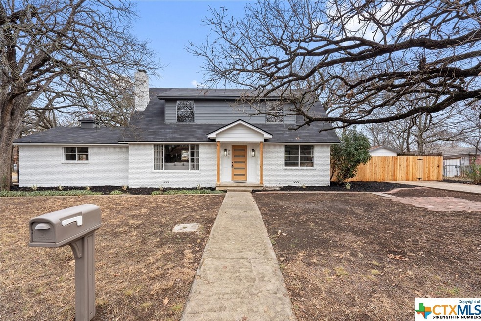 601 Bowden Ave, Copperas Cove, TX 76522 - photo 1