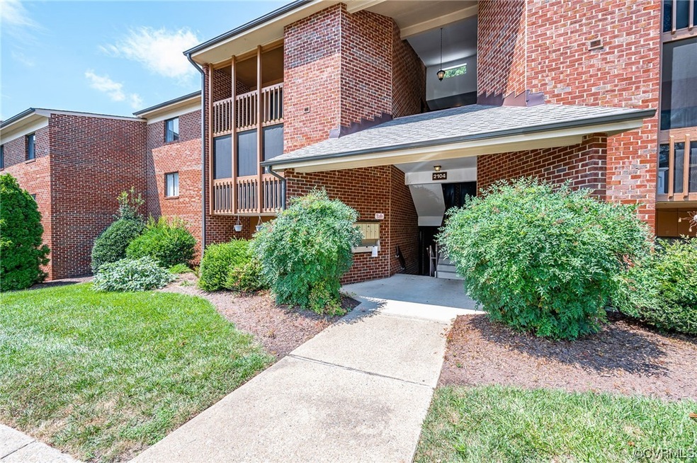 2104 Turtle Run Dr unit 9, Henrico, VA 23233 - photo 1