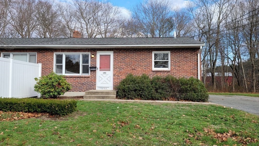 193 Manzella Ct unit 195, Rockland, MA 02370 - photo 1