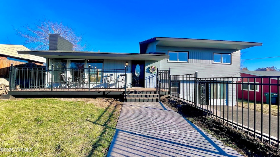 7 N 42nd Ave, Yakima, WA 98908 - photo 1