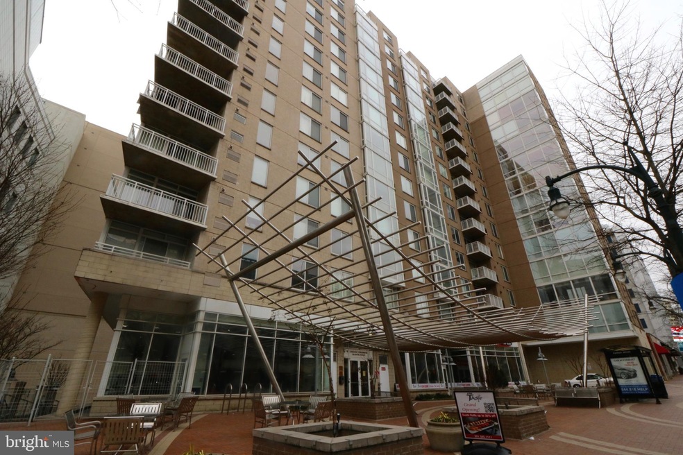 The Crescent unit 403, Silver Spring, MD 20910 - photo 1