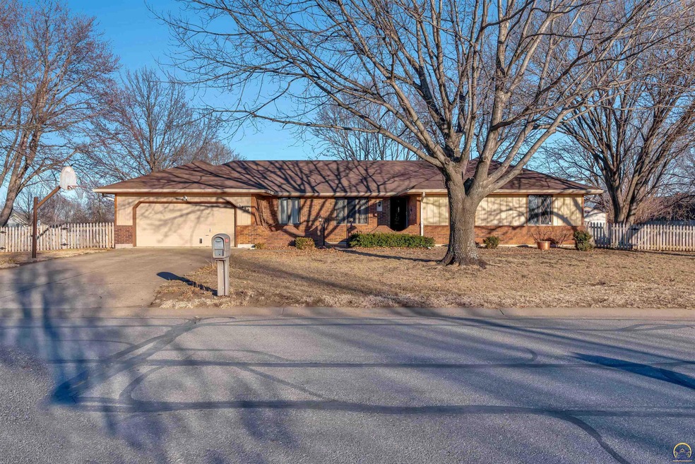 3300 SW Dukeries Rd, Topeka, KS 66614 - photo 1