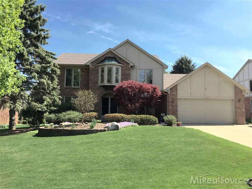 1332 Kingspath Dr, Rochester Hills, MI 48306 - photo 1