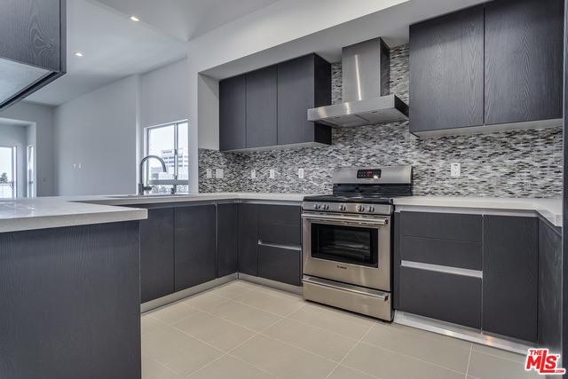 1735 N La Brea Ave unit 303, Los Angeles, CA 90046 - photo 1