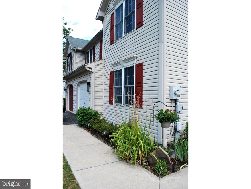 247 Bainbridge Cir, Reading, PA 19608 - photo 1